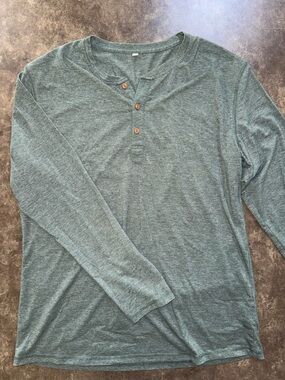Men's Long Sleeve Henley Shirt in Heather Green